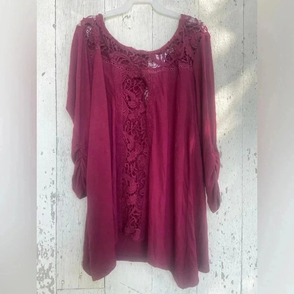 2000 Y2K Maurice’s Medium Burgundy Flowing Top with Lace - Picture 2 of 6